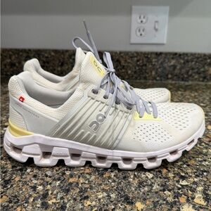 ON Running White and Gray Sneakers ladies 10